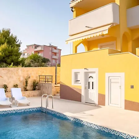 Cozy In Rogoznicko Apartmán Zečevo