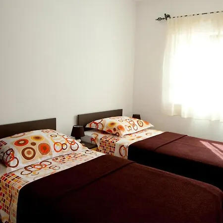In Rogoznicko With Kitchen * Zecevo