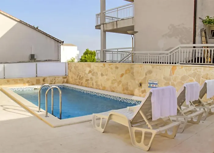 Cozy In Rogoznicko Daire *