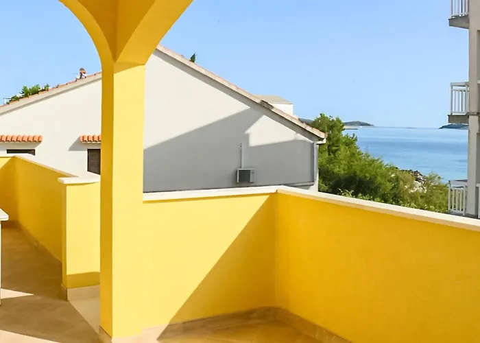 Daire Cozy In Rogoznicko Zečevo